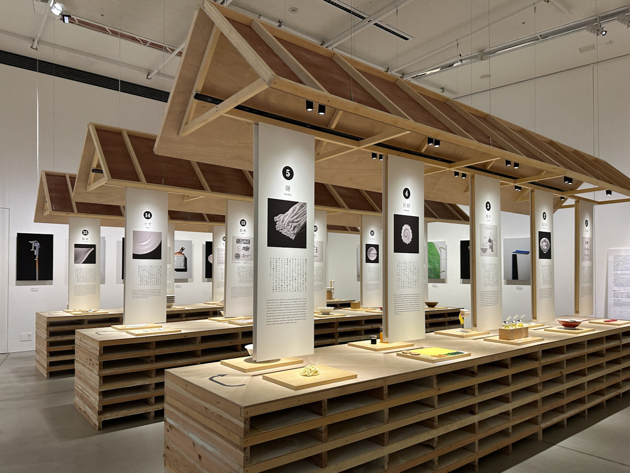 21_21 DESIGN SIGHT 企画展「ラーメンどんぶり展」会場