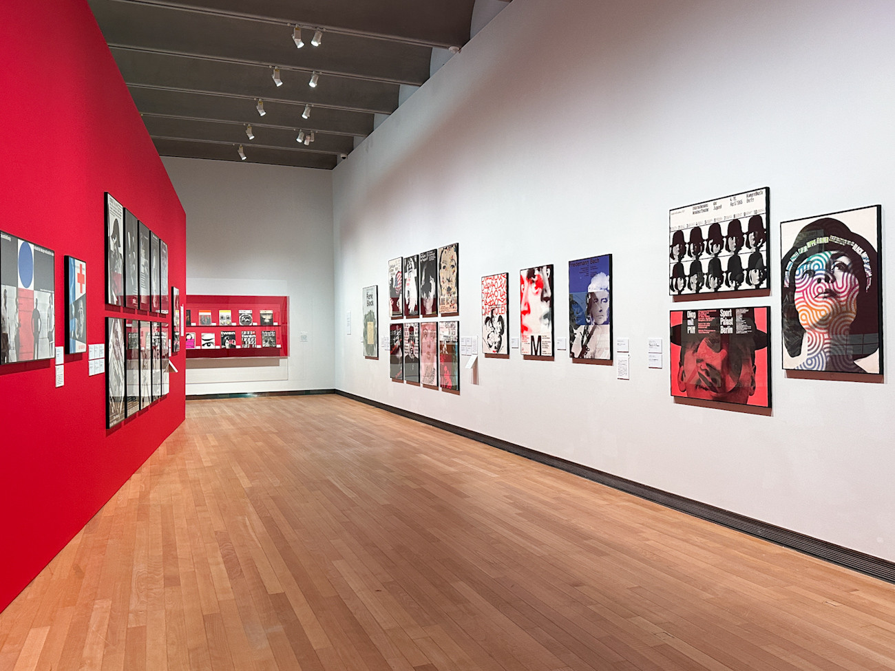 東京都庭園美術館 展覧会「戦後西ドイツのグラフィックデザイン モダニズム再発見」会場