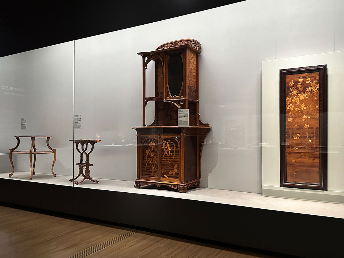 サントリー美術館「没後120年 エミール・ガレ:憧憬のパリ」会場 第3章「1900年、世紀のパリ万博」 「没後120年 エミール・ガレ:憧憬のパリ」展示風景