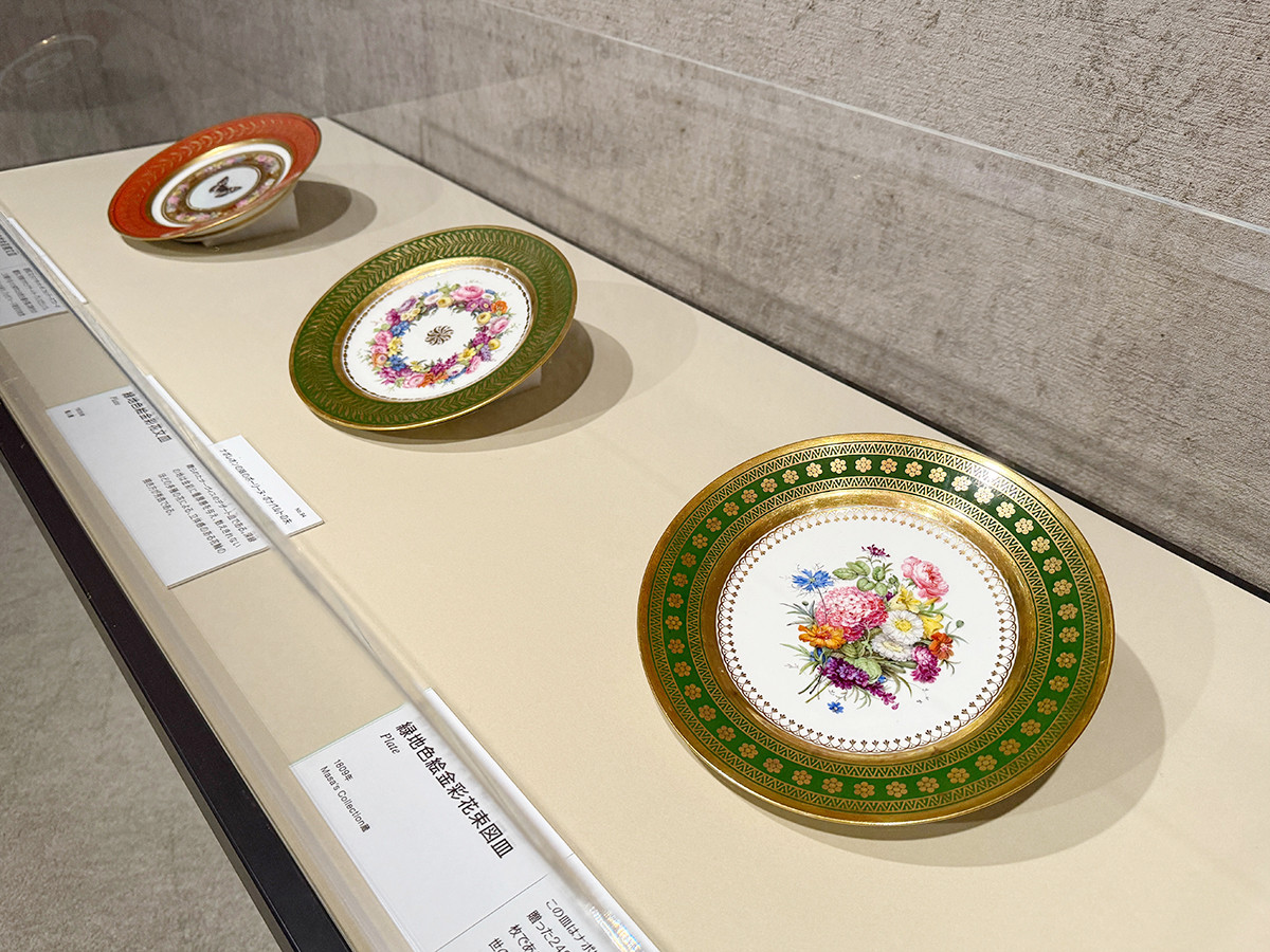 渋谷区立松濤美術館「妃たちのオーダーメイド　セーヴル フランス宮廷の磁器」会場より　第3章「マリー＝ルイーズとナポレオンの時代　一改革とアンピール様式一」