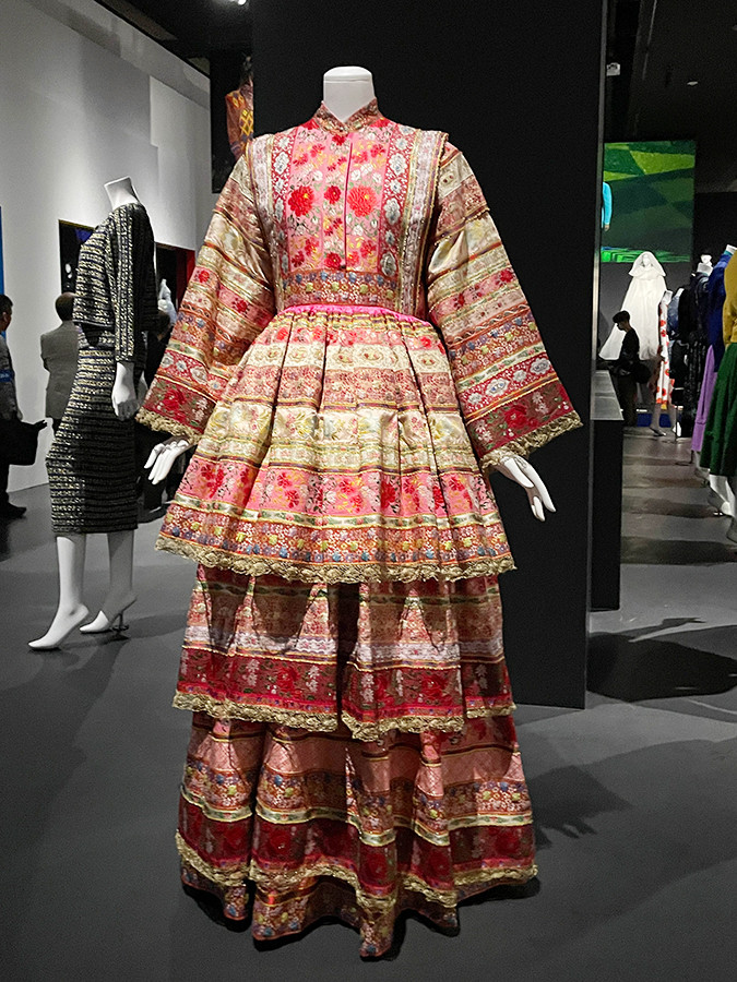 故郷・姫路で語られる“色彩の記憶” ― 「髙田賢三展　パリに燃ゆ、永遠の革命児」（読者レポート）