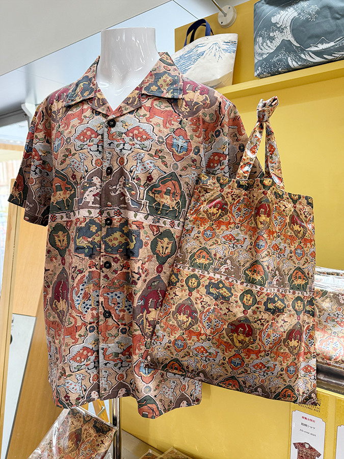 「鳥獣文様綴織陣羽織」総柄シャツ / トートバッグ