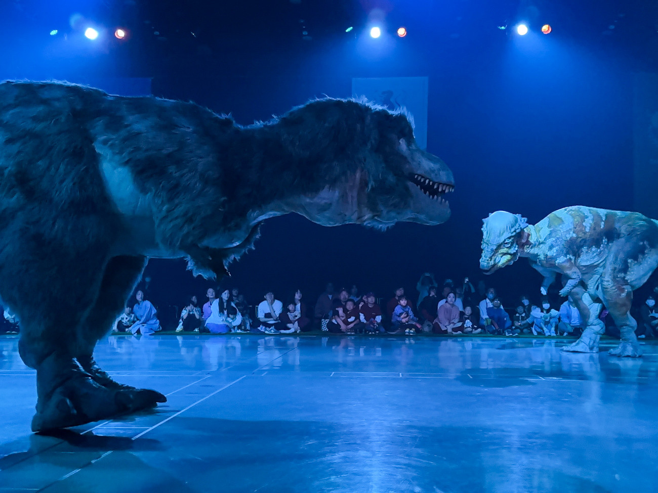 ヒカリエホール「DINO-A-LIVE DINO SAFARI 2025」