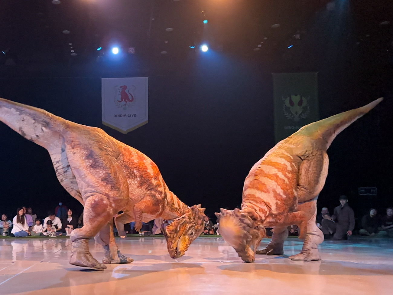 ヒカリエホール「DINO-A-LIVE DINO SAFARI 2025」