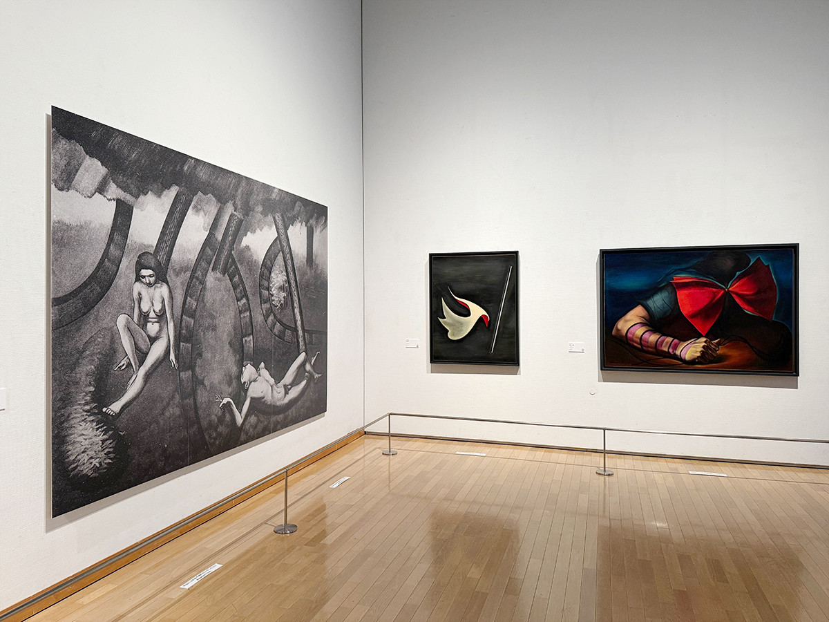 川崎市岡本太郎美術館「岡本太郎と太陽の塔―万国博に賭けたもの」会場より　第1章「民族学との出会い ーパリ時代の岡本太郎」