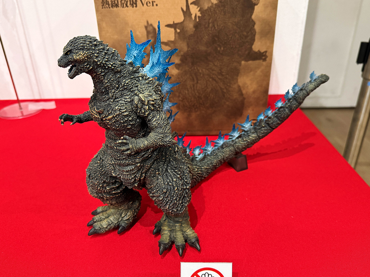 放射熱線いらずのゴジラ愛 ― 「ゴジラ・THE・アート展」（グッズ）