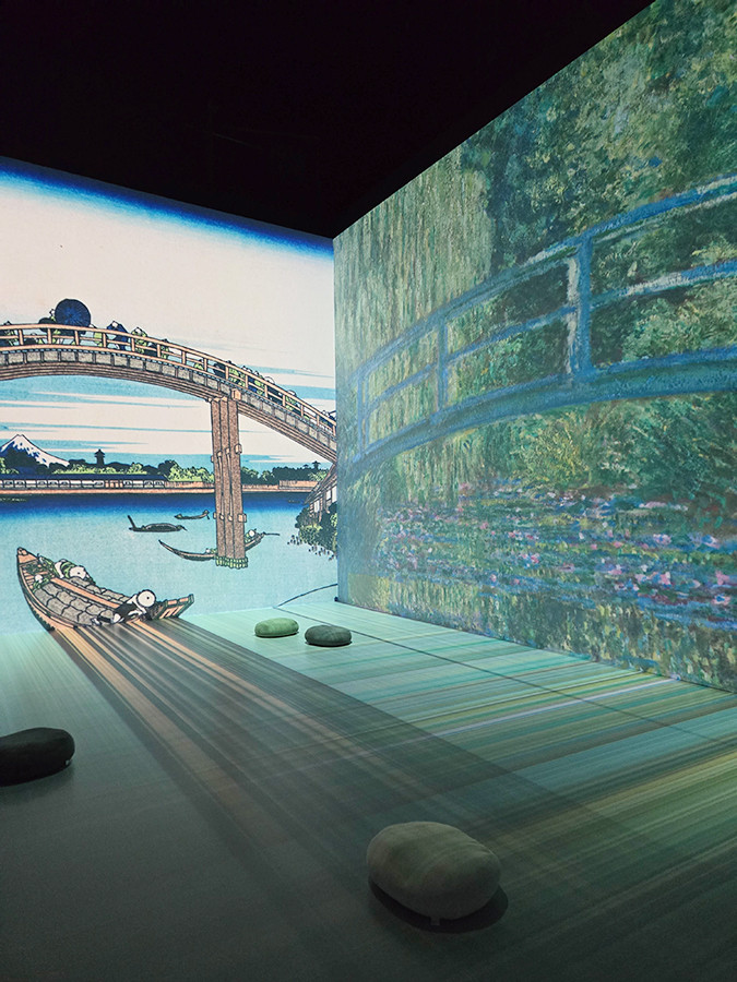 堂島リバーフォーラム「Immersive Museum OSAKA 2025 印象派と浮世絵」会場より　絵画の中へ没入感満載