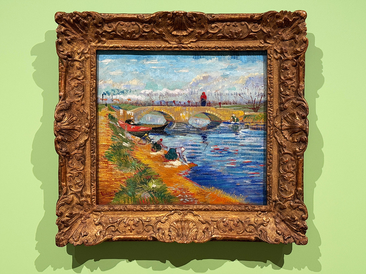 ポーラ美術館「ゴッホ・インパクト ― 生成する情熱」会場より　フィンセント・ファン・ゴッホ《ヴィゲラ運河にかかるグレーズ橋》1888年　ポーラ美術館