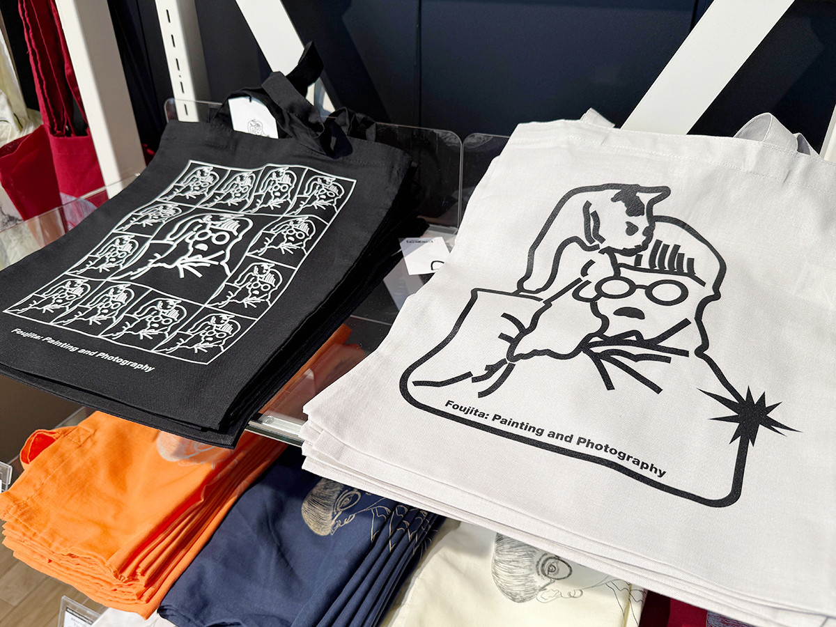 フジタの“画伯グッズ”でアート気分MAX！ ― 「藤田嗣治 絵画と写真」（グッズ）