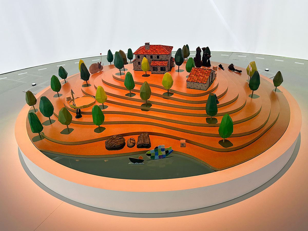 ヒカリエホール「レオ・レオーニの絵本づくり展」会場より「空想の庭」