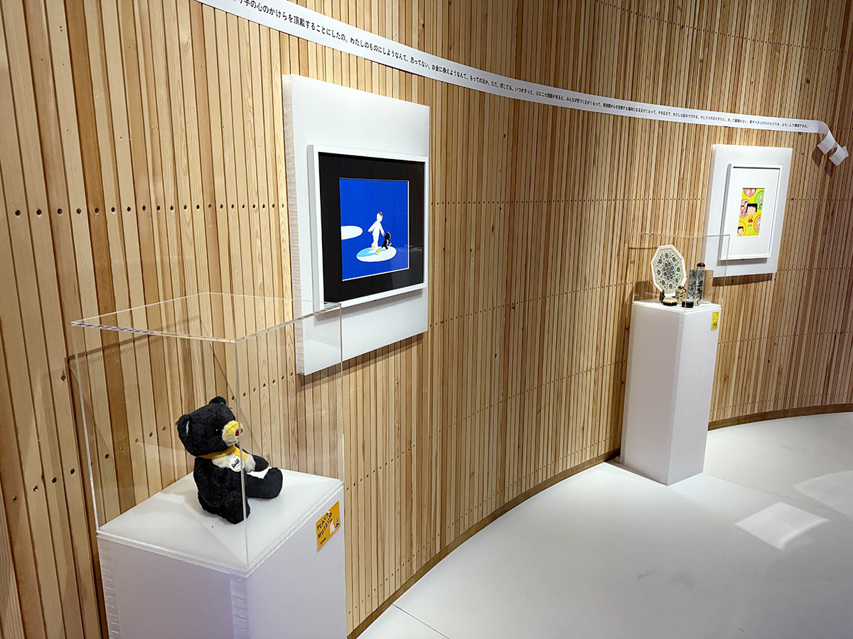 PLAY! MUSEUM「大どろぼうの家」会場より　白の小部屋