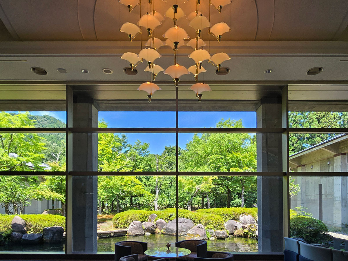 南砺市福光美術館　エントランス