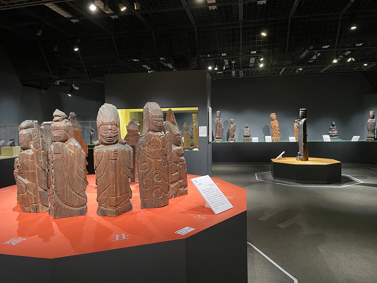 美術館「えき」KYOTO「円空展 330年の祈り」会場