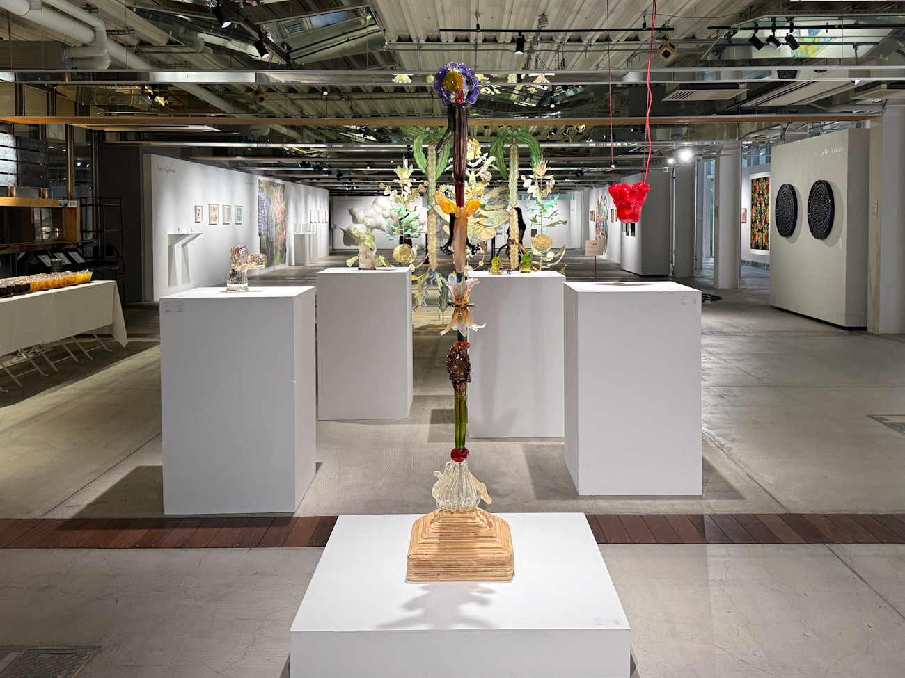 「TENNOZ ART WEEK 2025」 会場より「Seesaws」(WHAT CAFE)