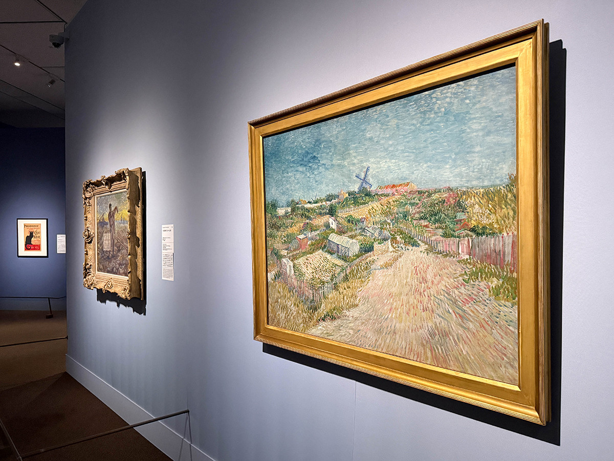 東京都美術館「ゴッホ展　家族がつないだ画家の夢」会場より　第4章「ヨー・ファン・ゴッホ=ボンゲルが売却した絵画」　（右）フィンセント・ファン・ゴッホ《モンマルトルの菜園》1887年　アムステルダム市立美術館 Collection Stedelijk Museum Amsterdam, gift of the Association for the Formation of a Public Collection of Contemporary Art in Amsterdam （VVHK）, 1949