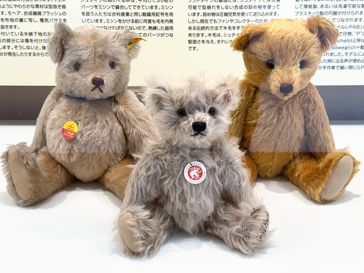 世界の民俗人形博物館「しあわせのぬいぐるみパーク展」会場より シュタイフのテディベア