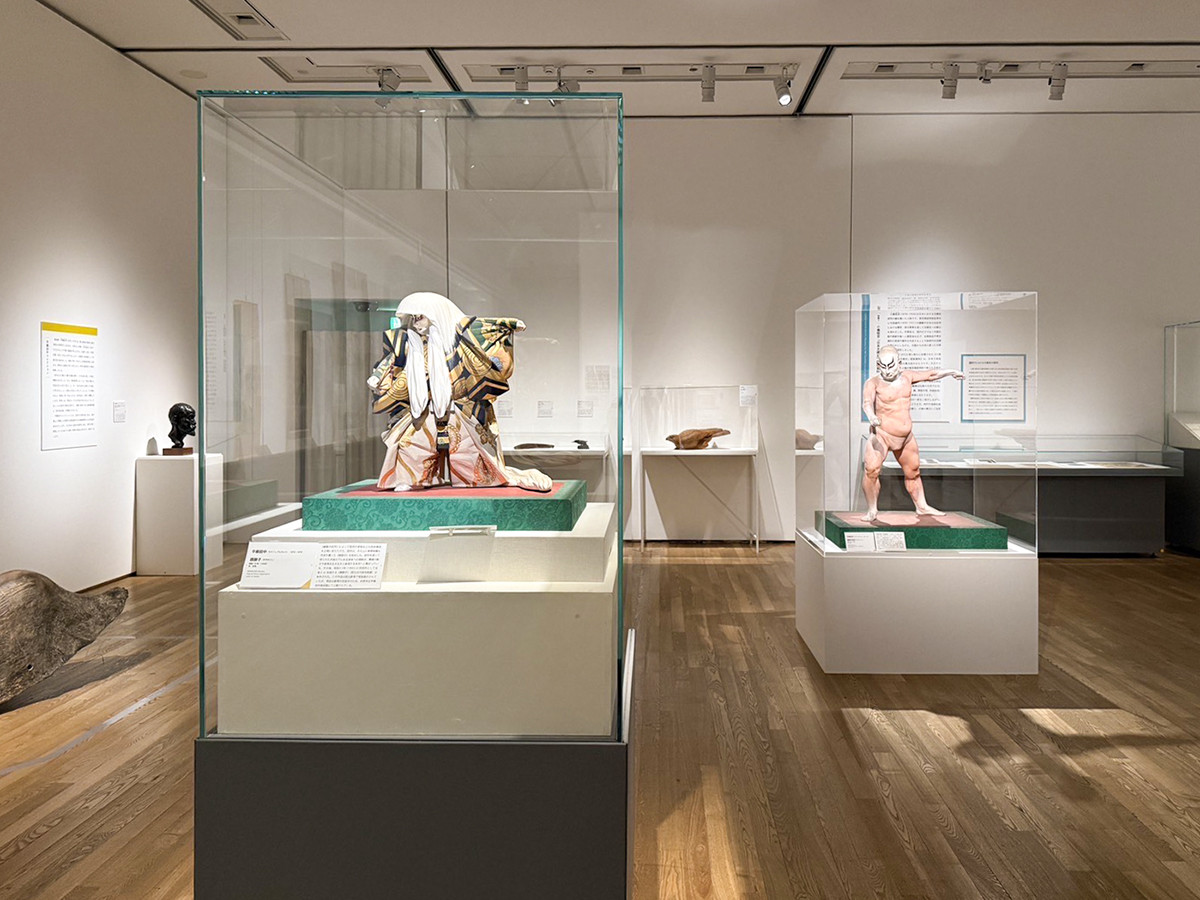 東京藝術大学大学美術館「藝大コレクション展2025 名品リミックス！」会場