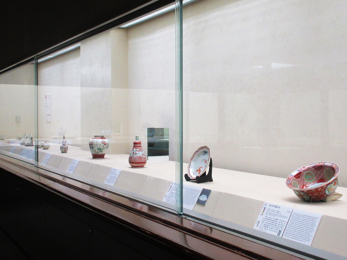 戸栗美術館「古伊万里カラーパレット―絵具編―」