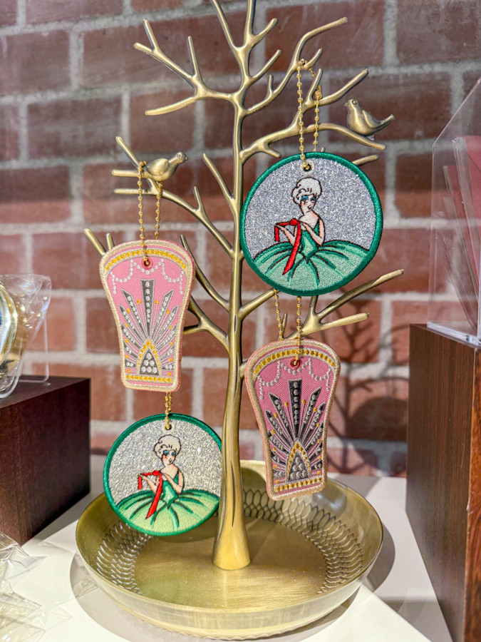 100年前のモードをお持ち帰り、アール・デコ展オリジナルグッズ特集（グッズ）