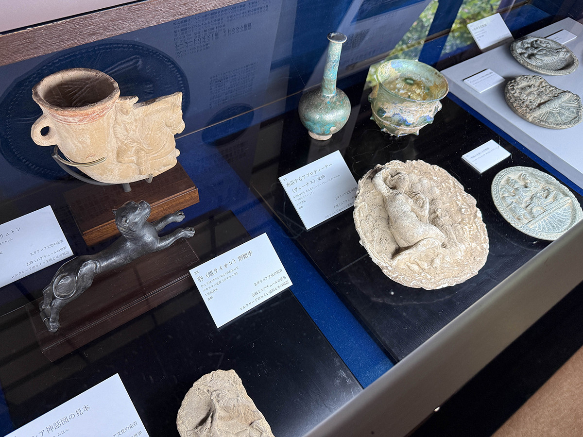 浜名梱包輸送 シルクロード・ミュージアム「シルクロードのコイン美術とその周辺」会場より