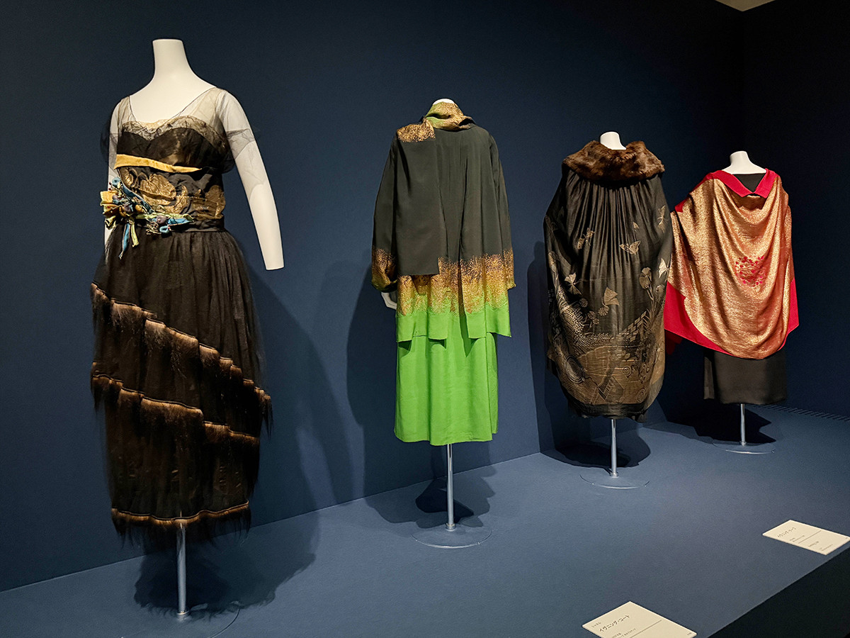 三菱一号館美術館「アール・デコとモード」会場より　第4章「異国趣味とその素材」