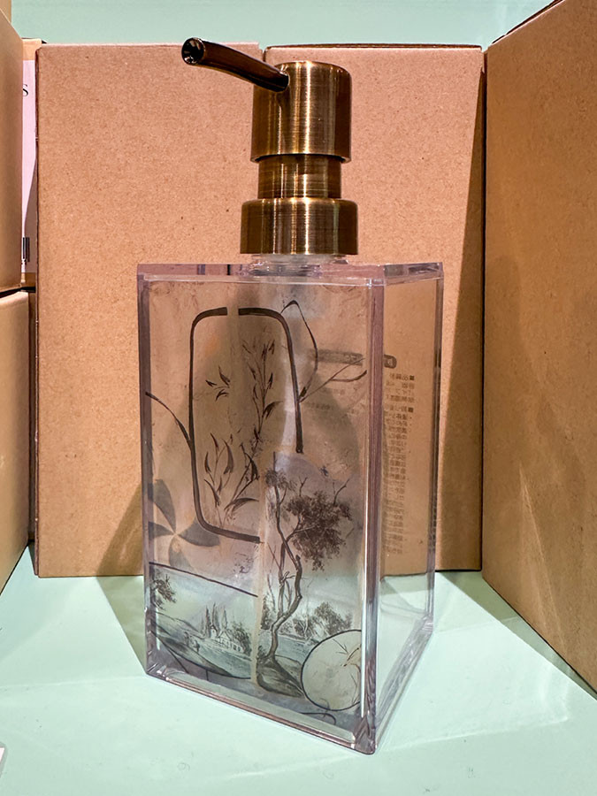 ソープディスペンサー