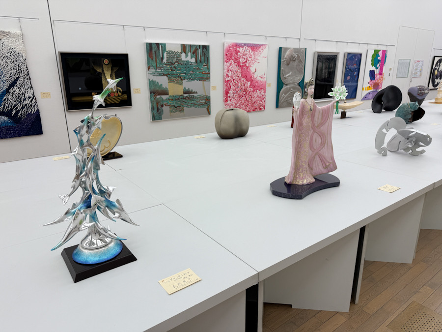 国立新美術館「第118回 日展」会場より 工芸美術