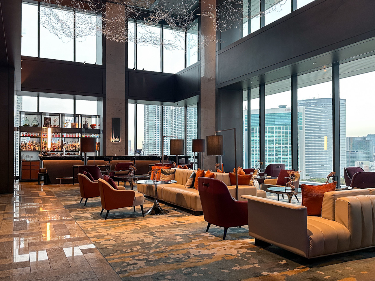 メズム東京 16階 バー＆ラウンジ「ウィスク（Whisk）」