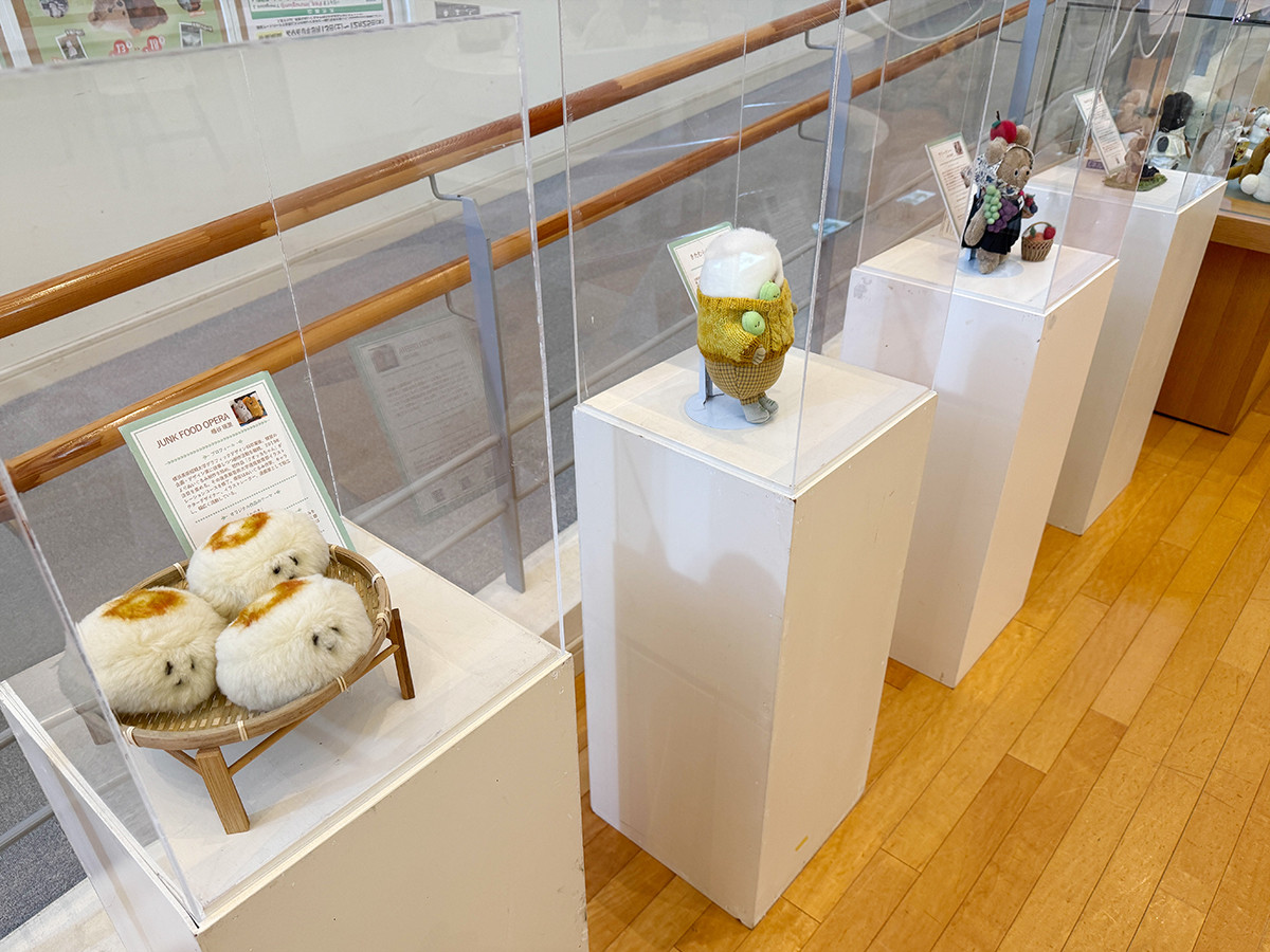 小池千枝コレクション 世界の民俗人形博物館「しあわせのぬいぐるみパーク展」会場