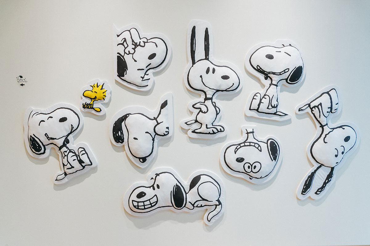 スヌーピー・ふかふかレリーフ© 2025 Peanuts