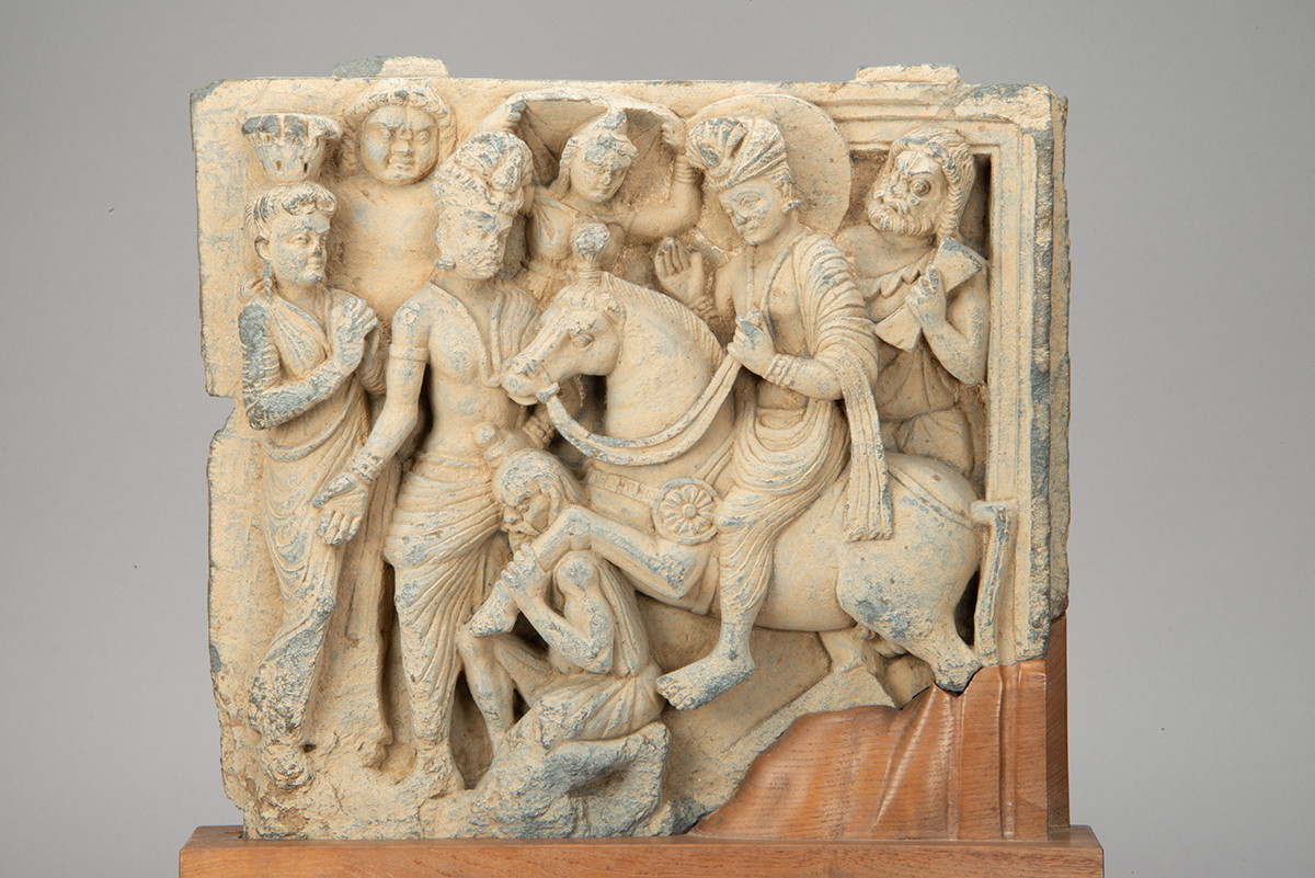 《出家踰城図浮彫》