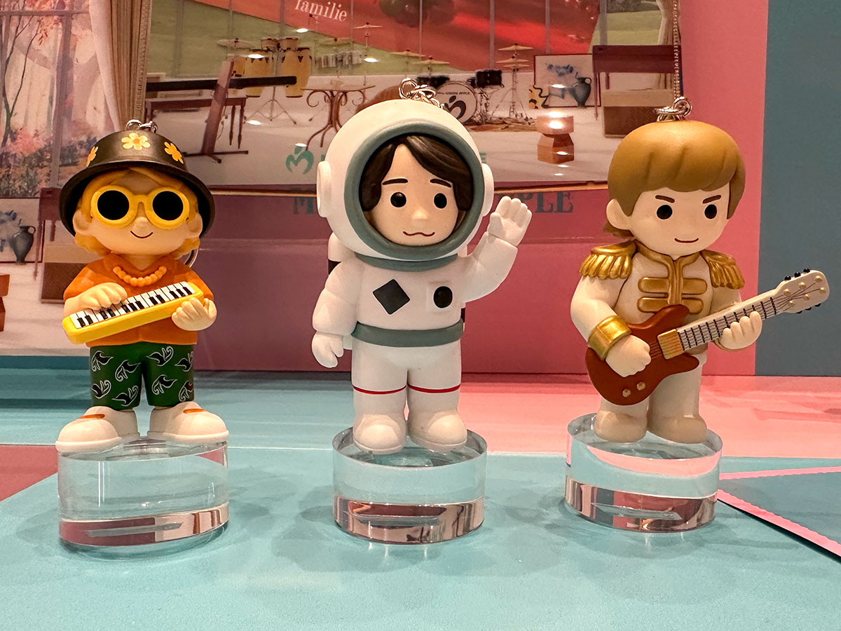 Wonder Museum MVキーホルダー