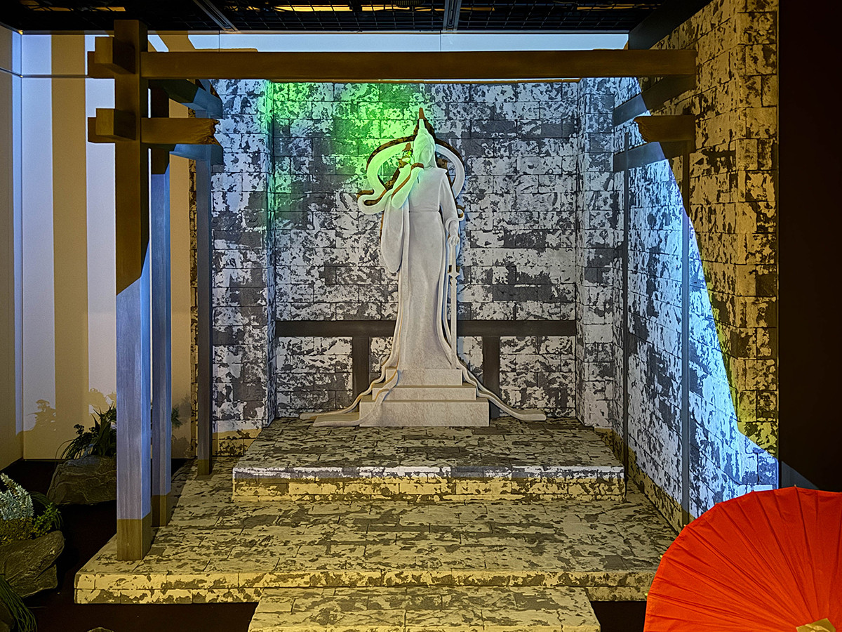 横浜赤レンガ倉庫「アニメ天官賜福展 -天地流光-」会場