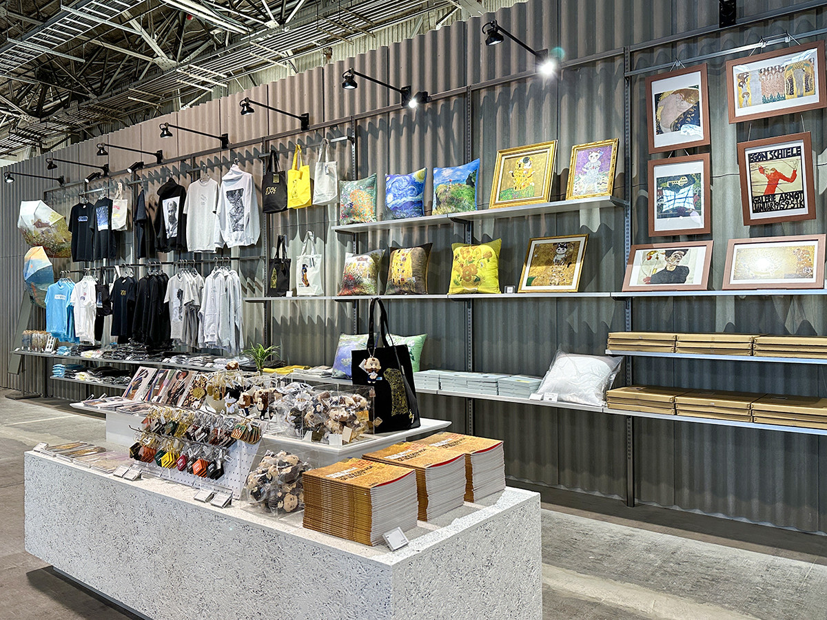 オフィシャルショップ