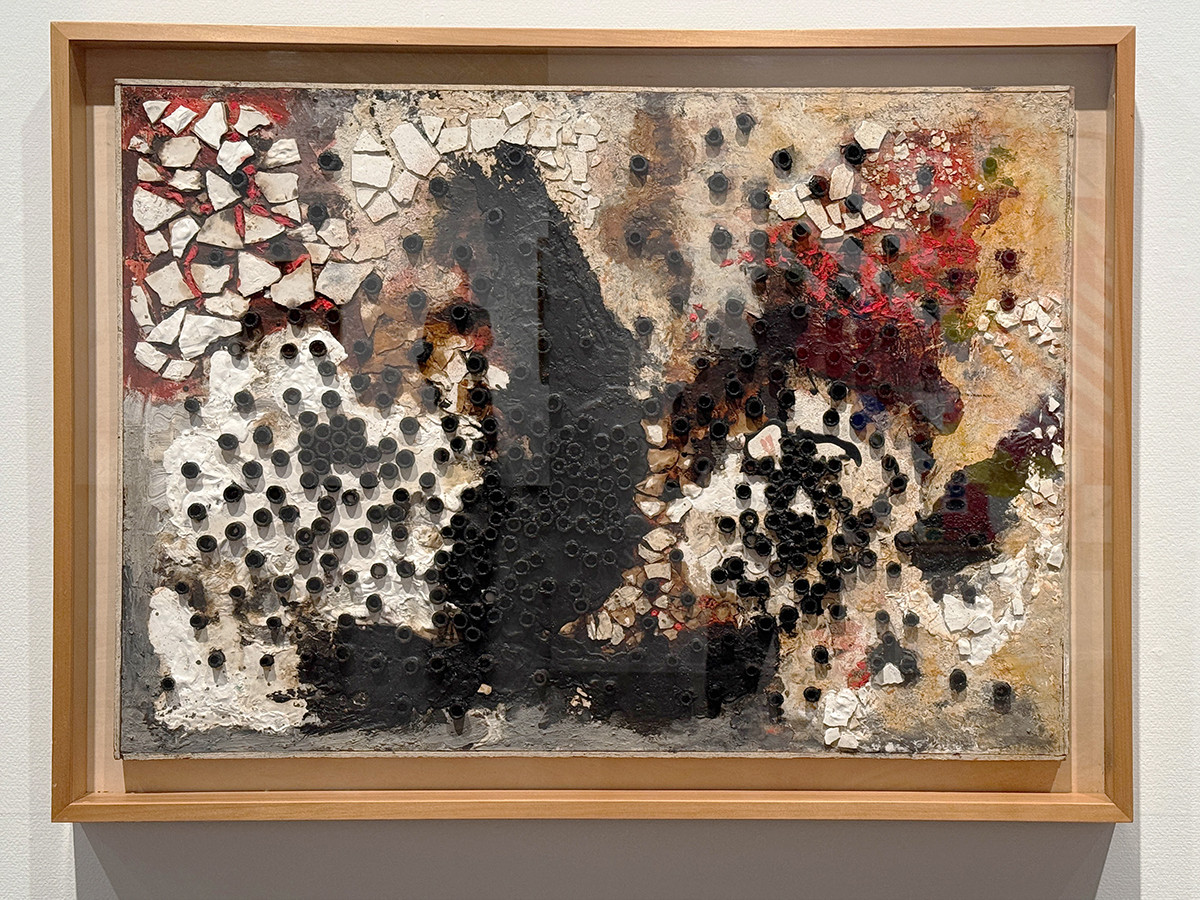 東京国立近代美術館「アンチ・アクション　彼女たち、それぞれの応答と挑戦」会場より　田部光子《繁殖する（1）》1958－88年　福岡市美術館