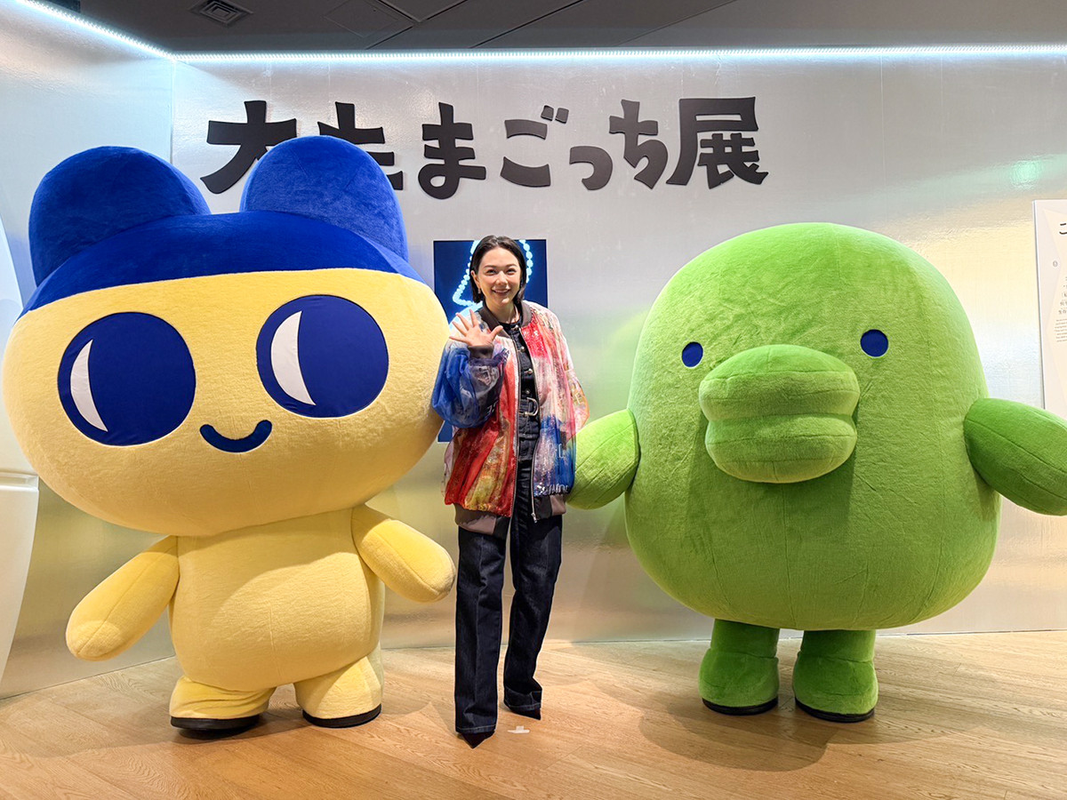 六本木ミュージアム「大たまごっち展」タレントの村重杏奈さん