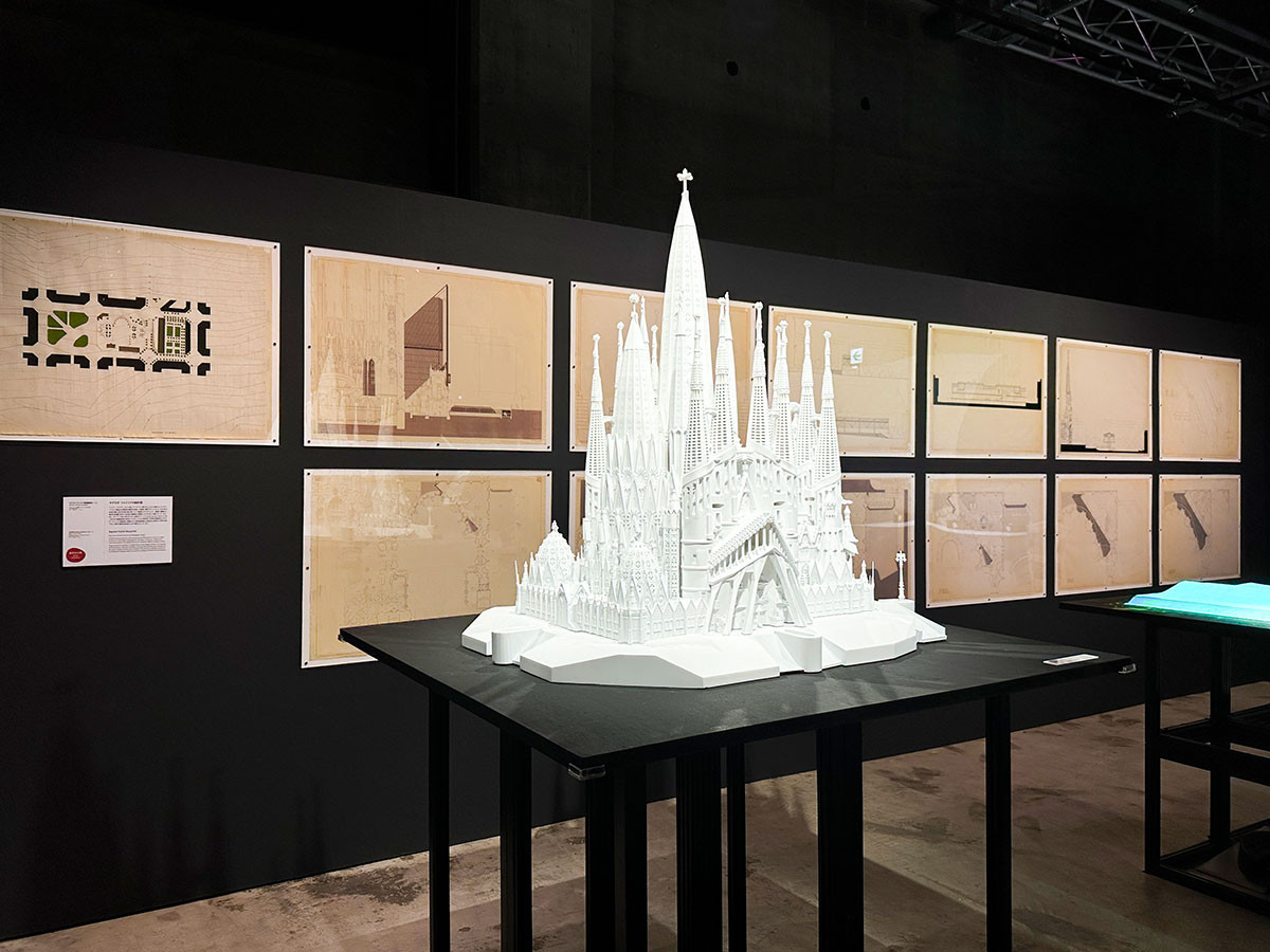 『ガウディ没後100年公式事業 NAKED meets ガウディ展』