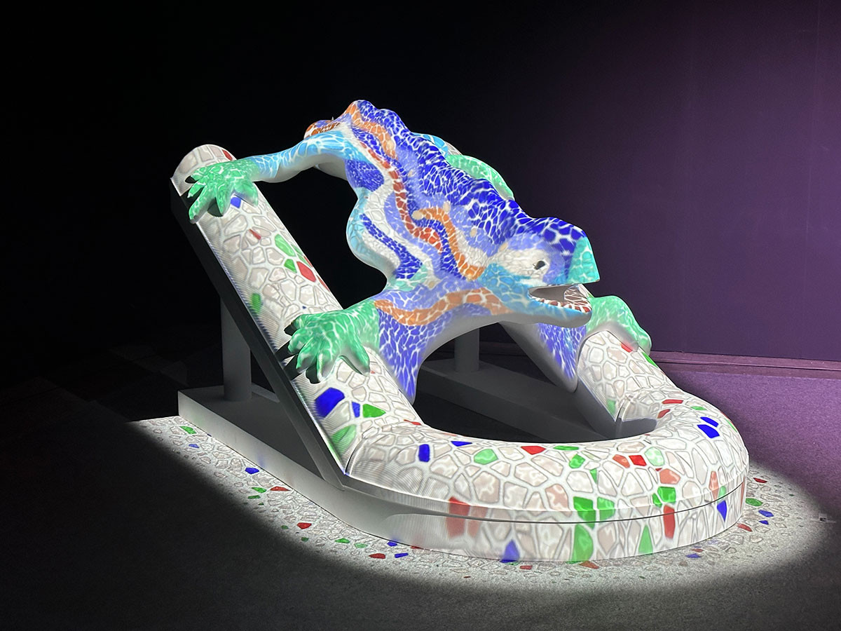 未来へ続くサグラダ・ファミリア ─ 『ガウディ没後100年公式事業 NAKED meets ガウディ展』（レポート）