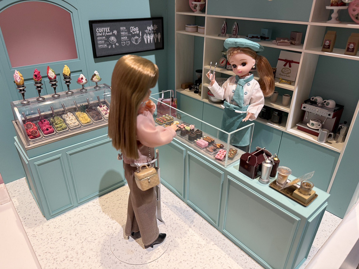 LUMINE 0 NEWoMan新宿店「リカちゃんのON/OFF展」会場