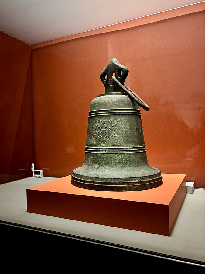 重要文化財「銅鐸IHS紋入」　桃山時代