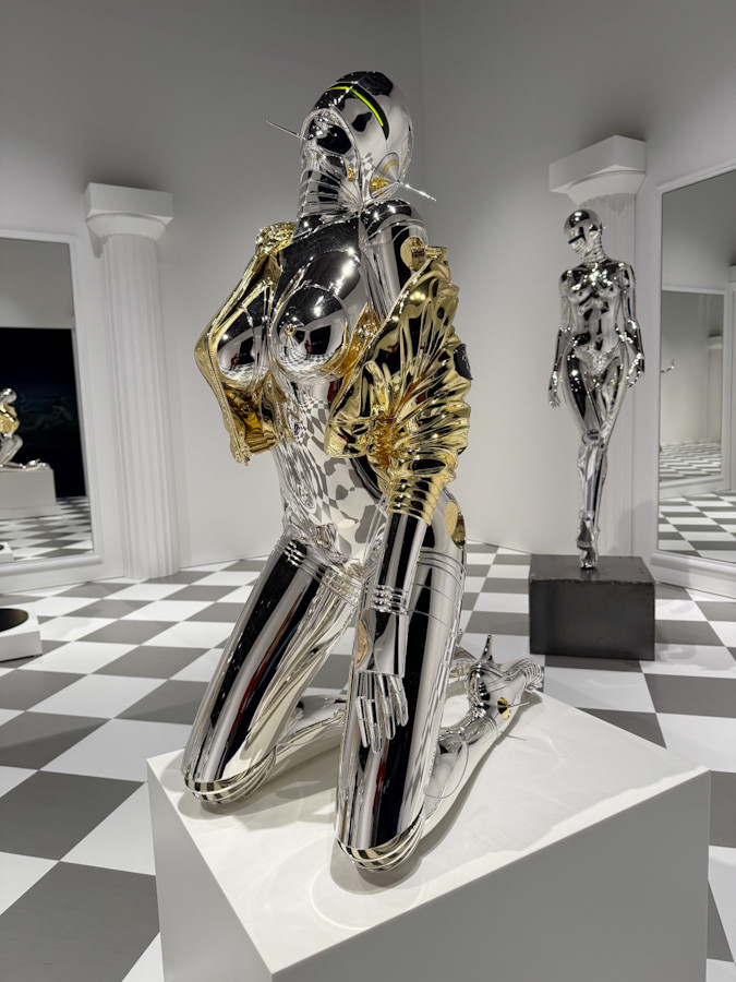 CREATIVE MUSEUM TOKYO 「SORAYAMA 光・透明・反射 －TOKYO－」会場