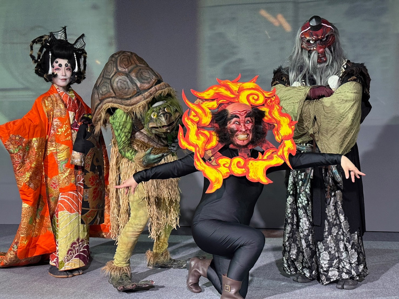 寺田倉庫G1ビル「動き出す妖怪展 TOKYO」会場 輪入道に扮したキンタロー。