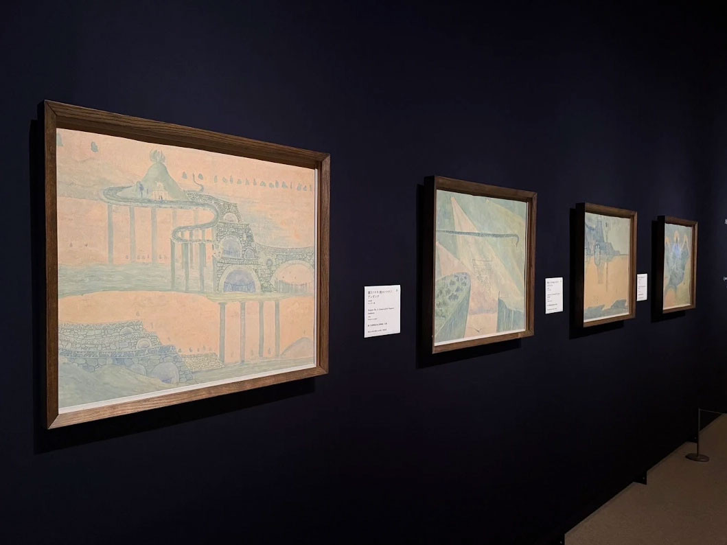 国立西洋美術館「チュルリョーニス展 内なる星図」会場