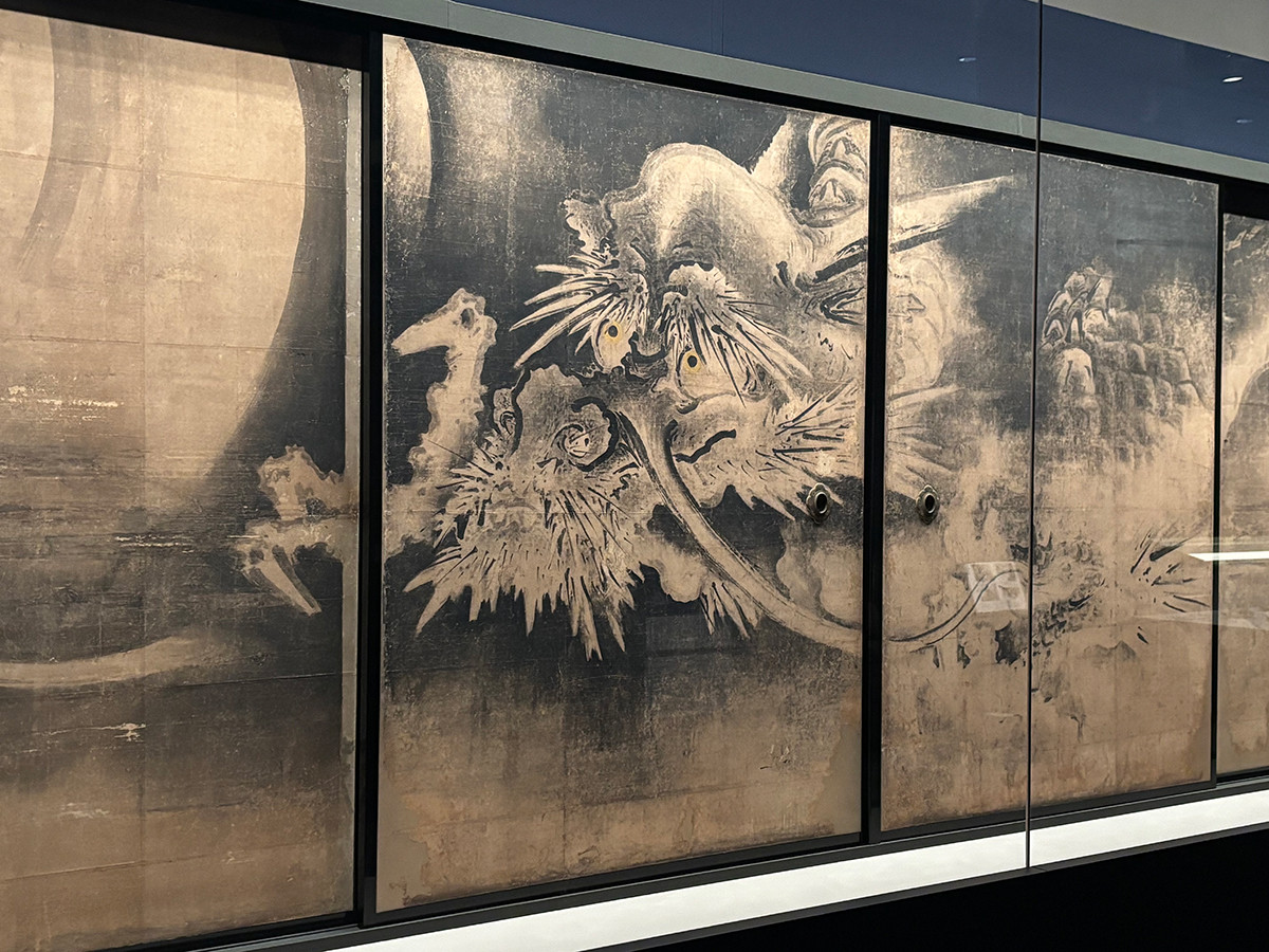 麟祥院本堂障壁画「雲龍図」