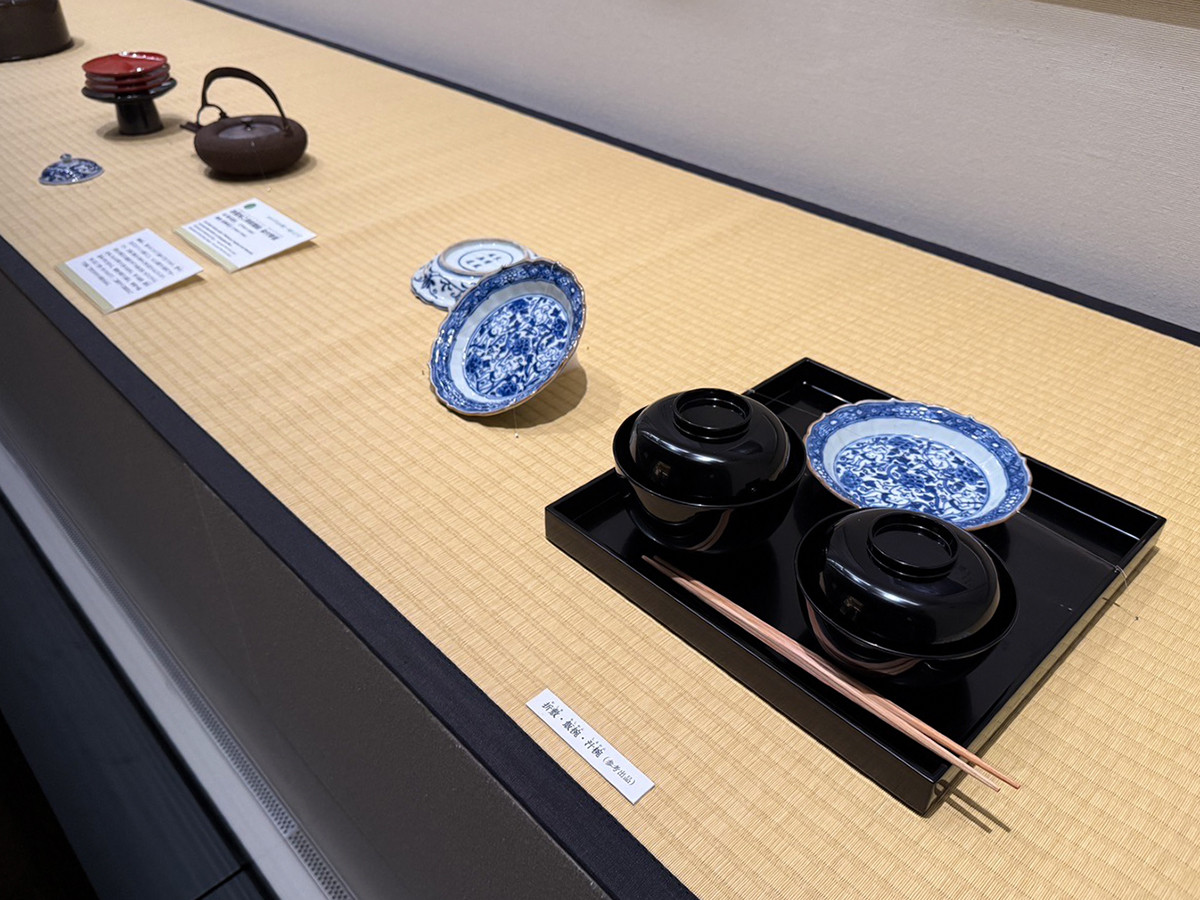 静嘉堂文庫美術館「美を味わう ― 懐石のうつわと茶の湯」会場