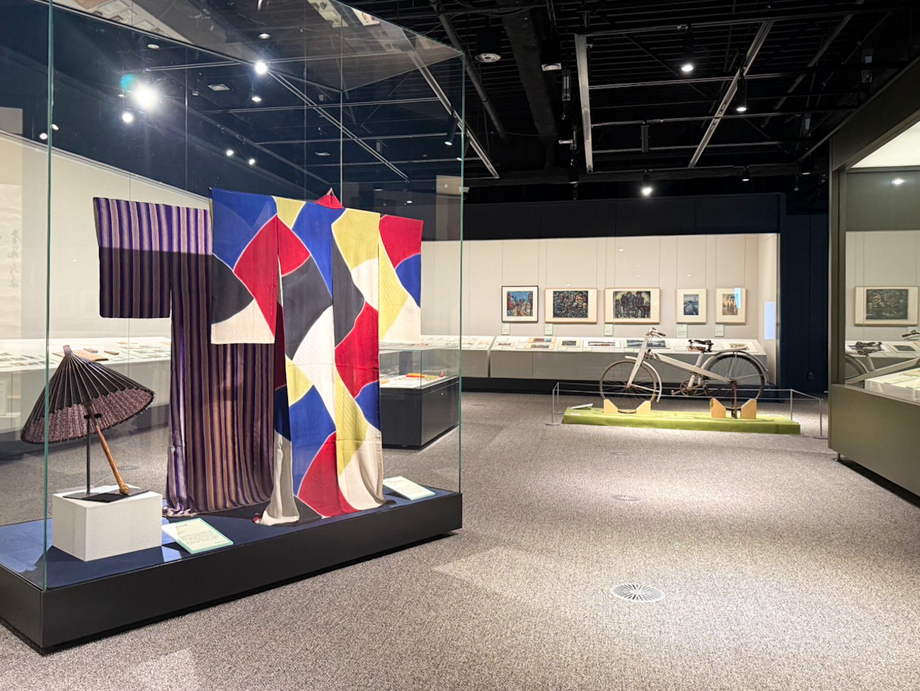 江戸東京博物館「市民からのおくりもの 令和3～7年度 新収蔵品展」会場