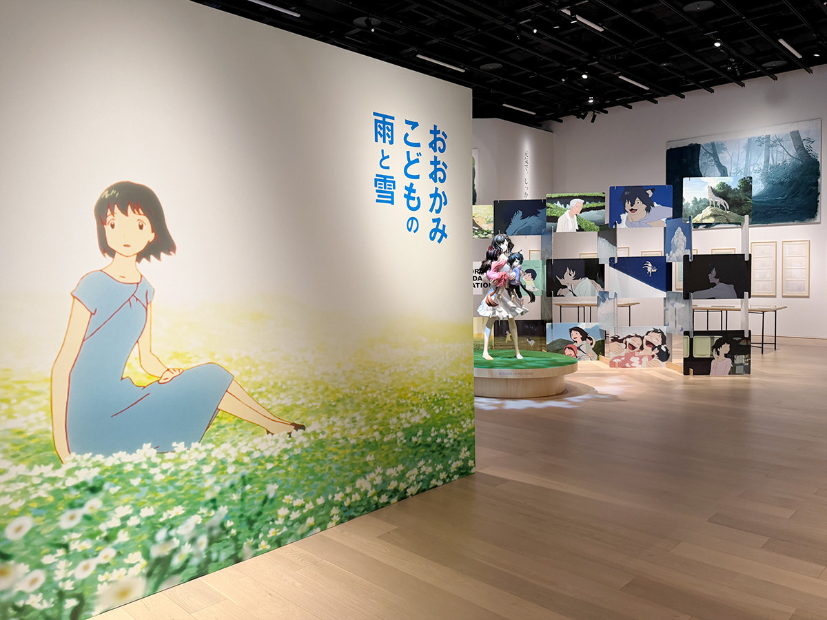 CREATIVE MUSEUM TOKYO「細田守の原点/展」会場より 『おおかみこどもの雨と雪』エリア