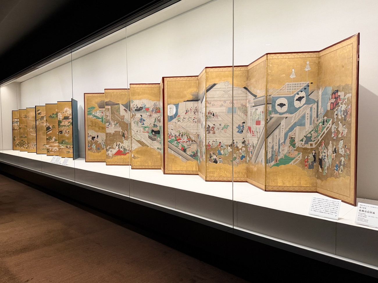 静嘉堂文庫美術館「元禄！師宣劇場 十二ヶ月風俗図巻 大公開」会場
