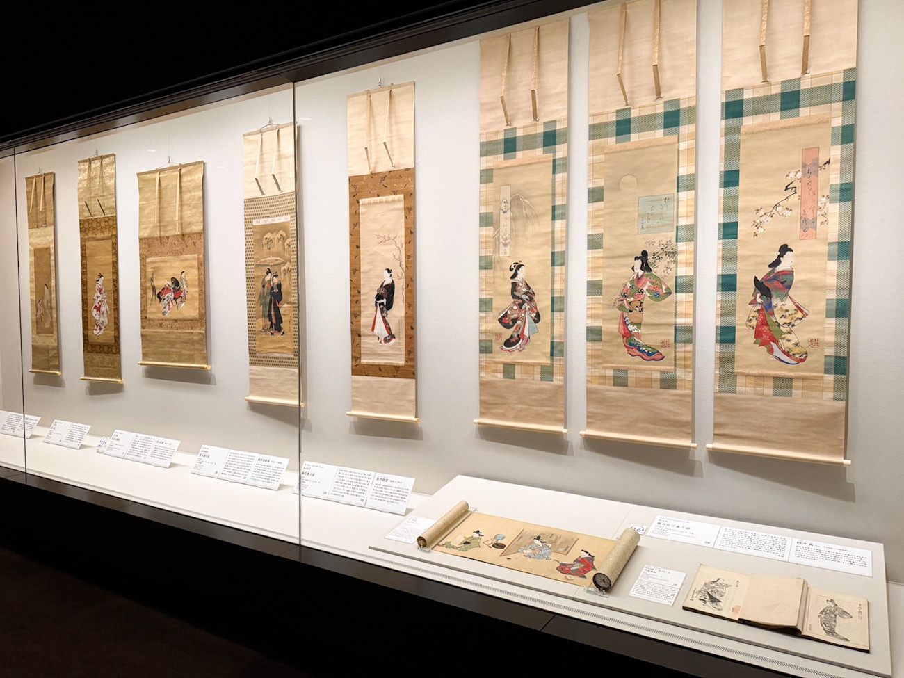 静嘉堂文庫美術館「元禄！師宣劇場 十二ヶ月風俗図巻 大公開」会場