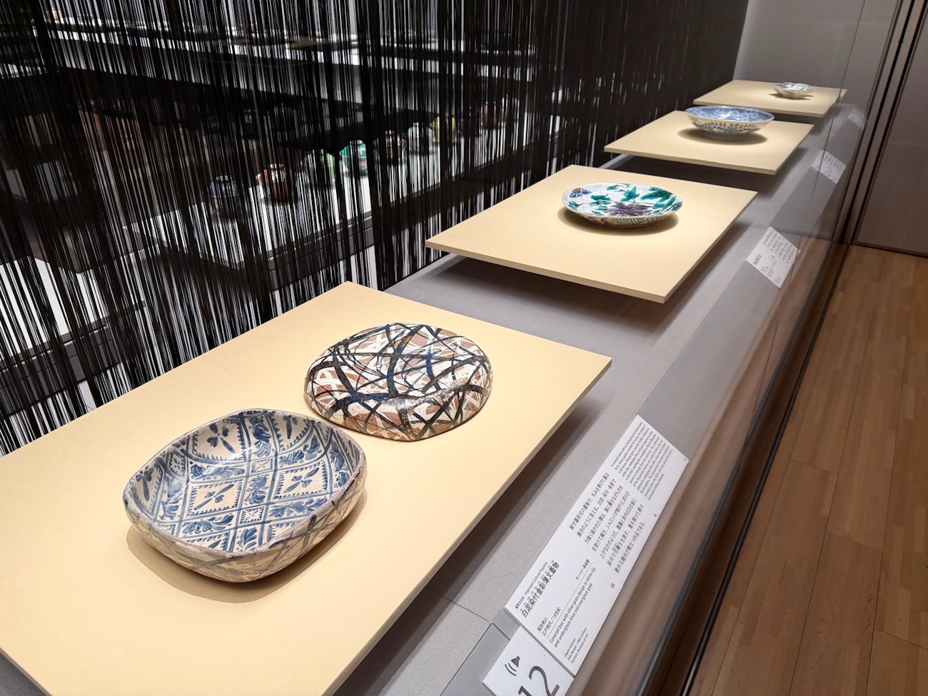 サントリー美術館「眼のごちそう　食器」会場